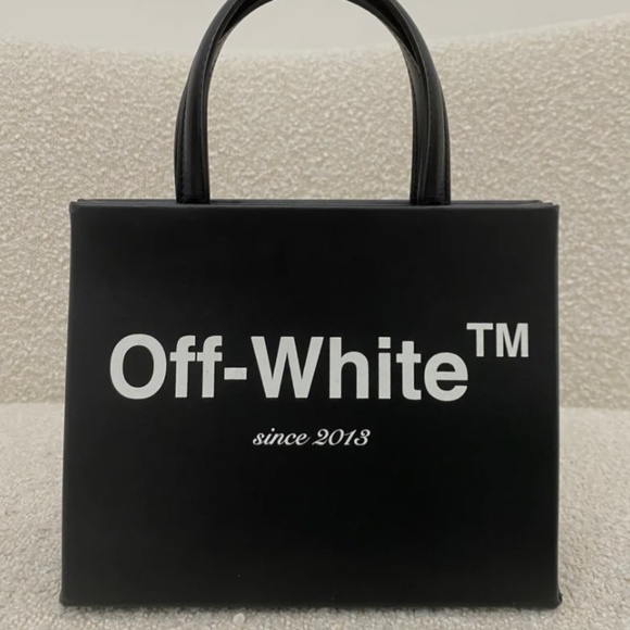 Authentic Off-White Sculpture leather Crossbody Bag - Picture 2 of 16